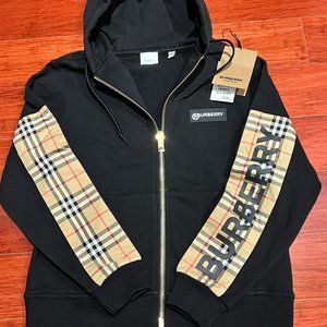 Nwt Burberry Aubree hoodie size small RETAIL 760.00``